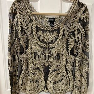 Alloy Women's Black and Gold Lace Top